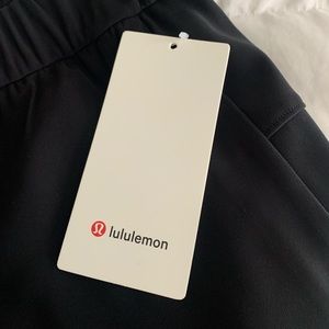 Lululemon On The Fly Jogger, 28”, Woven, Size 12. NWT